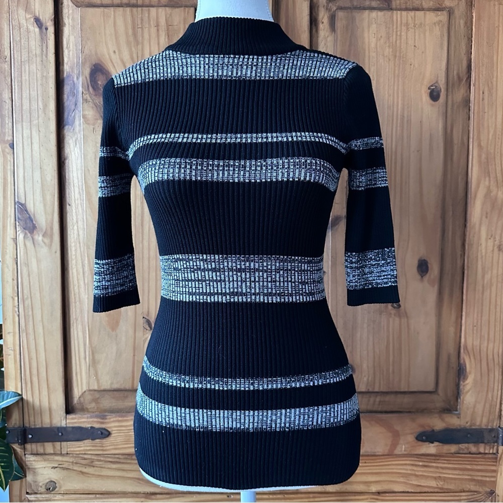 Ribbed Mock Neck Short Sleeve Knit Top Black White Heathered Stripes Office - M